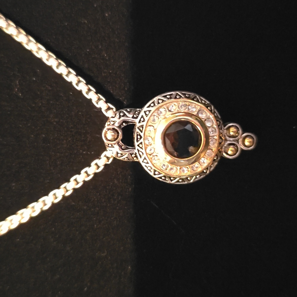 Premier Designs pendant necklace